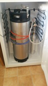 Carbonating keg